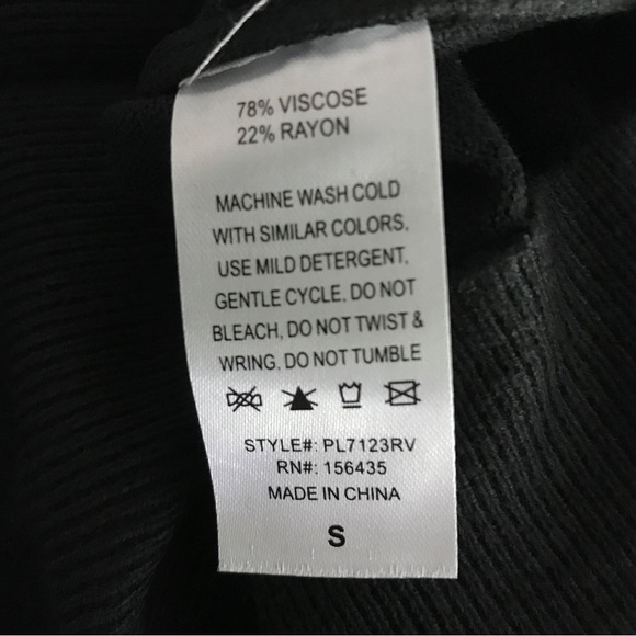 Present and Love Basic Black Fine Knit Pullover Top - Picture 9 of 10